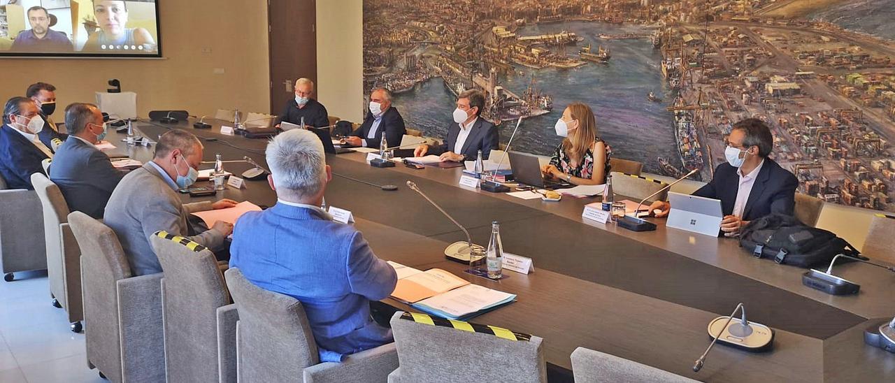 Reunión de un consejo de administración de la Autoridad Portuaria de València, en una imagen de 2020. | LEVANTE-EMV
