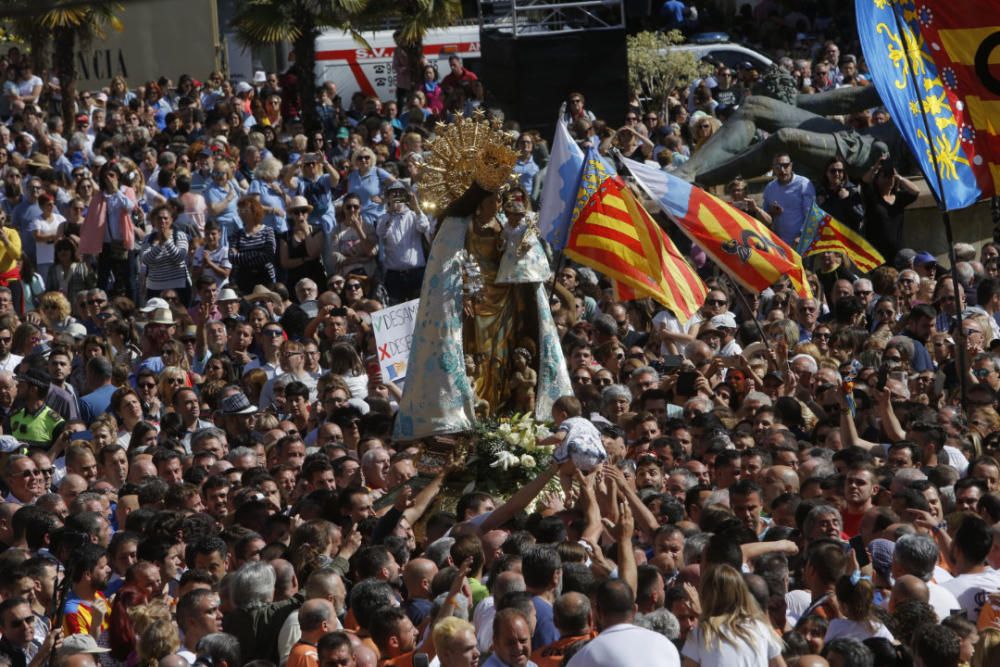 Día de la Virgen de los Desamparados: Traslado de la Mare de Déu