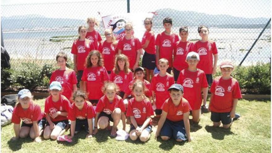 El Club Natación Culleredo gana cinco medallas en un torneo en A Guarda