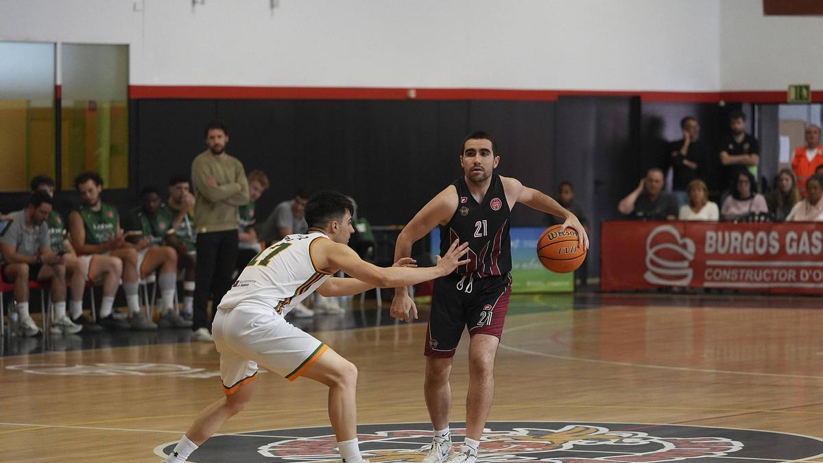 Berni Álvarez en una acció al Pavelló Vell la temporada passada
