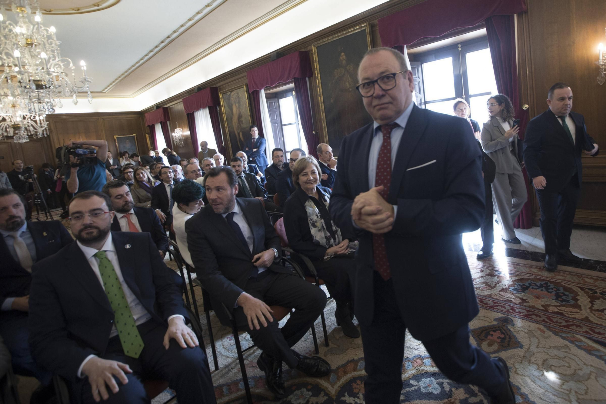 EN IMÁGENES: Así ha sido la visita a Avilés de Óscar Puente, ministro de Transportes y Movilidad Sostenible
