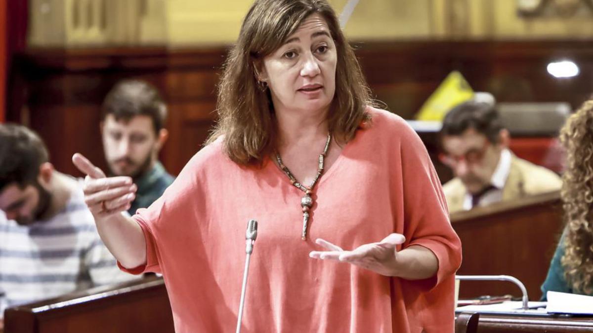 Francina Armengol en el Parlament