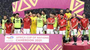 Los jugadores de Egipto, tras recibir las medallas que no se colgaron.