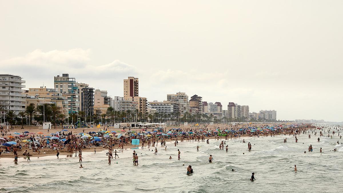 Una imagen reciente de la playa de Gandia