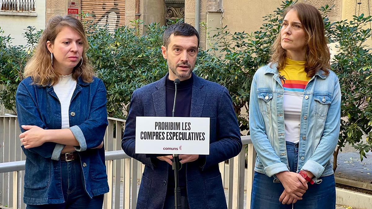 La líder de los Comuns en el Parlament, Jéssica Albiach; el ministro de Derechos Sociales, Consumo y Agenda 2030, Pablo Bustinduy, y la líder de BComú en el Ayuntamiento de Barcelona, Janet Sanz.