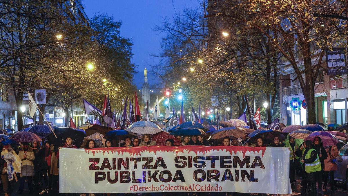 La huelga feminista de Euskadi, poco seguimiento pero manifestaciones multitudinarias.