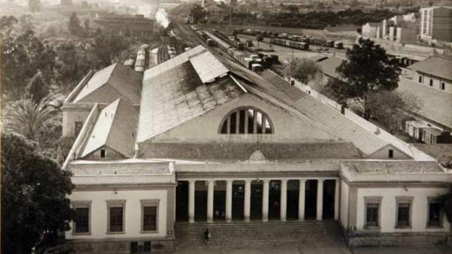 La antigua fachada de la Estación de Renfe que el Ayuntamiento contempla recuperar