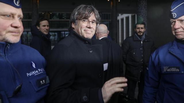 Carles Puigdemont llega a una audiencia en el Palacio de Justicia en Bélgica.