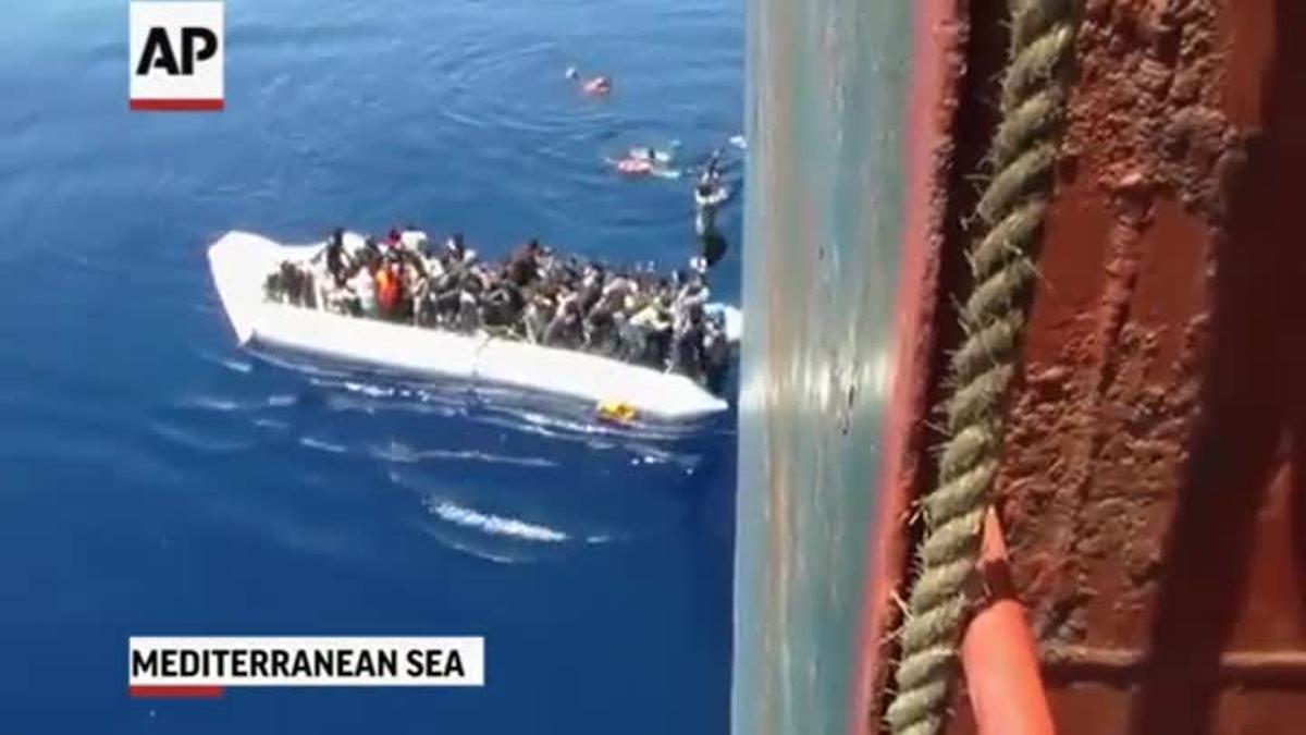 Rescate de inmigrantes en el Mediterráneo.