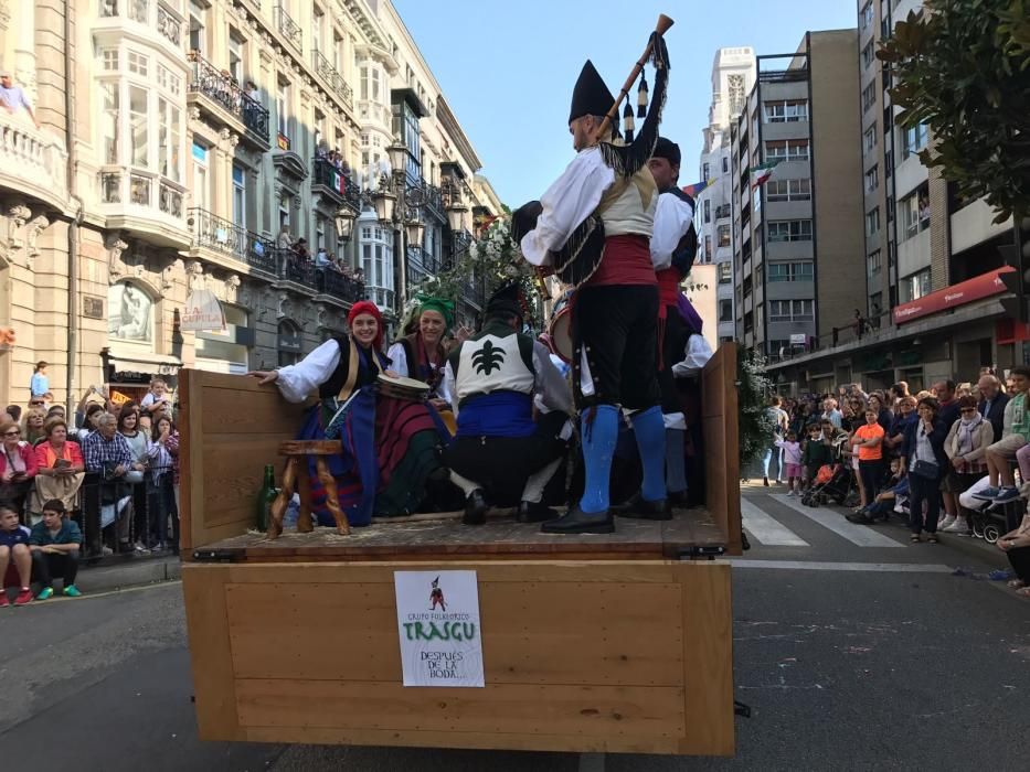 Oviedo celebra el desfile del Día de América en Asturias