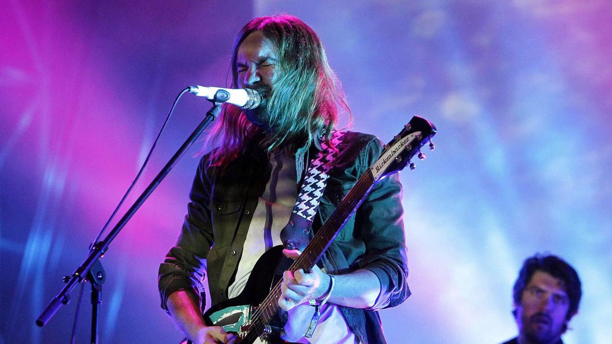 El cantante del grupo de rock psicodélico originario de Australia Tame Impala, Kevin Parker, durante su actuación en el Primavera Sound 2016.