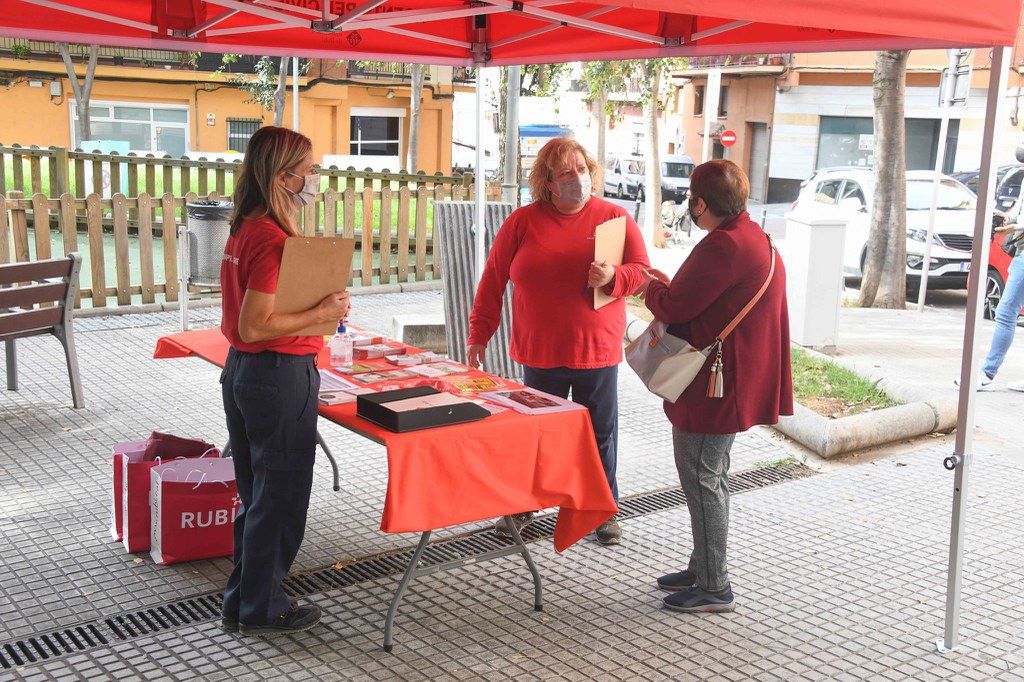 La carpa de los Agentes por el Civismo de Rubí