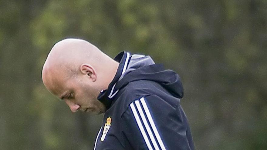 Javi Rozada durante un entrenamiento del Oviedo.