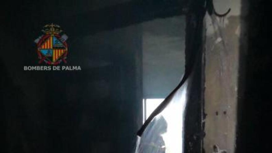 Brand auf Mallorca: Wohnblock in Illetes evakuiert
