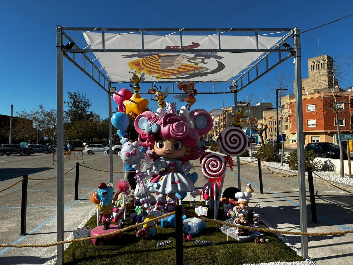 Primer premio para la falla Pla de l'Arc de Riba-roja de Túria.