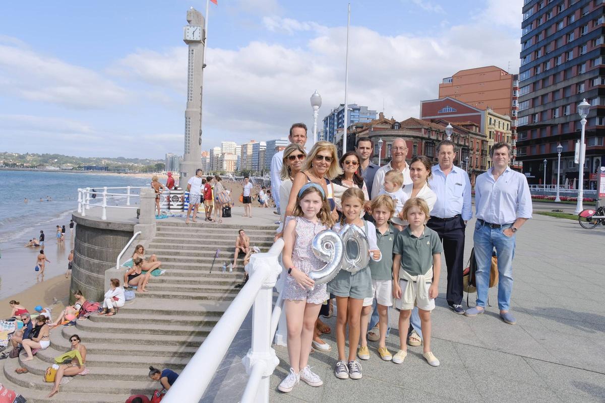 Los familiares, en la Escalerona.