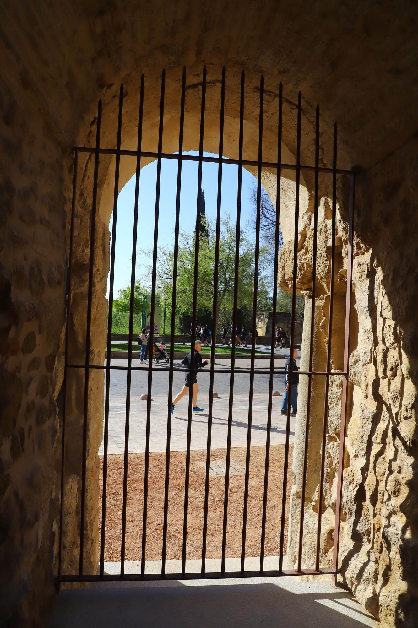 Restaurada la puerta barroca del Alcázar de los Reyes Cristianos de Córdoba