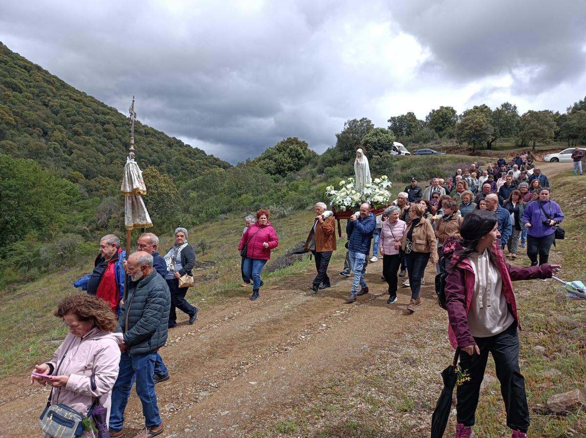 La devoción a la Virgen de Fátima une a la Raya alistana