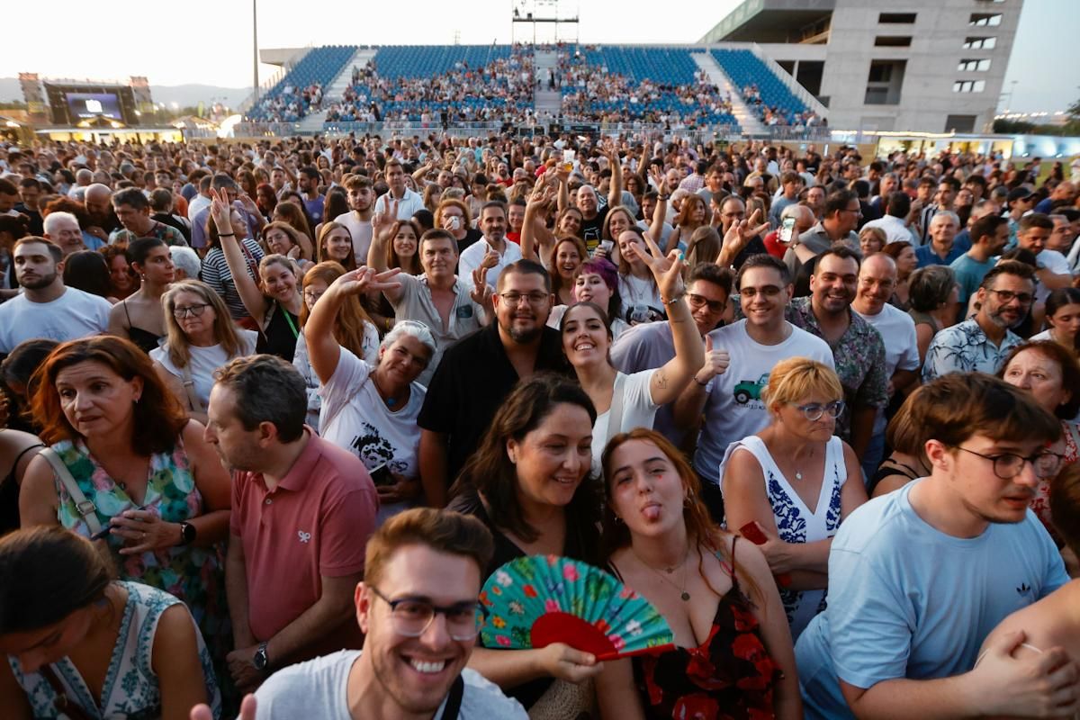 Amaral celebra la Dolce Vita junto a un público cordobés eufórico