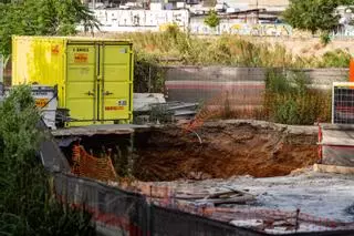 Colapso en el pozo que conecta las obras subterráneas de la R2 en Vallbona