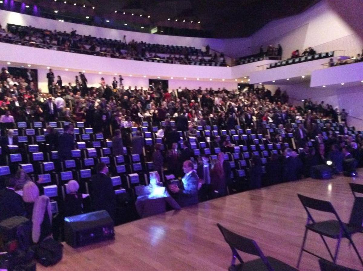 El auditorio del ADDA a la llegada del público.