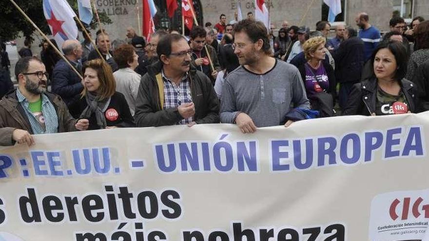 La concentración de ayer, ante la Delegación del Gobierno.