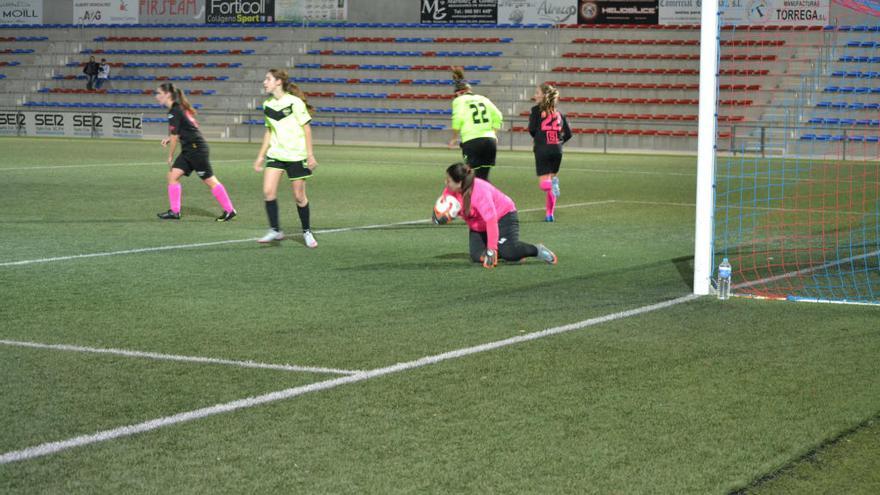 El Elda Promesas femenino continúa como líder invicto.