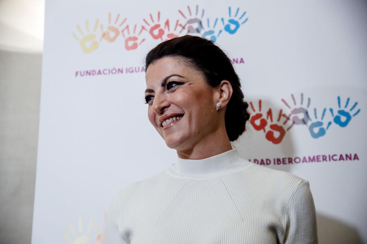La exdirigente de Vox Macarena Olona posa durante la presentación de su proyecto personal, en el Palacio de Linares, a 4 de noviembre de 2022, en Madrid (España). Con su nuevo proyecto personal, Macarena Olona presente ‘’seguir siendo útil a los españoles’’, centrándose en combatir las políticas de género, aunque está a la espera de que desvele si tiene intención de regresar a la primera línea política. Olona anunció hace tres meses que dejaba la política por motivos de salud, además de renunciar a su escaño en el Parlamento andaluz. 04 NOVIEMBRE 2022;OLONA;VOX;PROYECTO;POLITICA Carlos Luján / Europa Press 04/11/2022. MACARENA OLONA;Carlos Luján