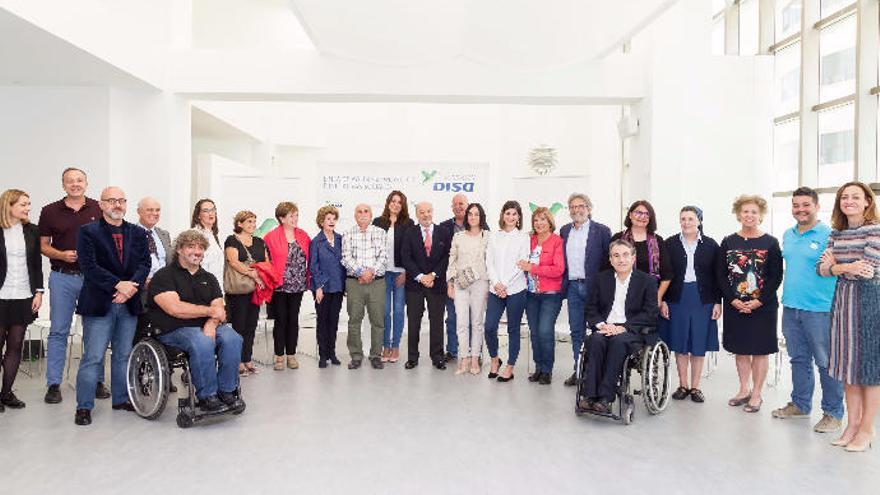 Acto de entrega de las ayudas sociales de la Fundación DISA.