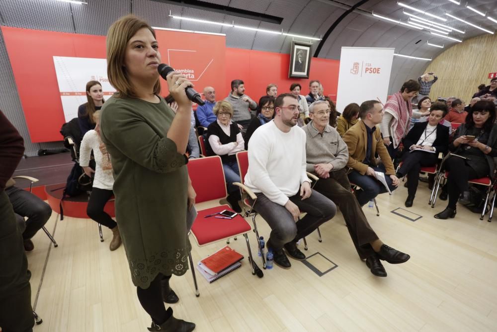 Asamblea abierta del PSOE en Oviedo