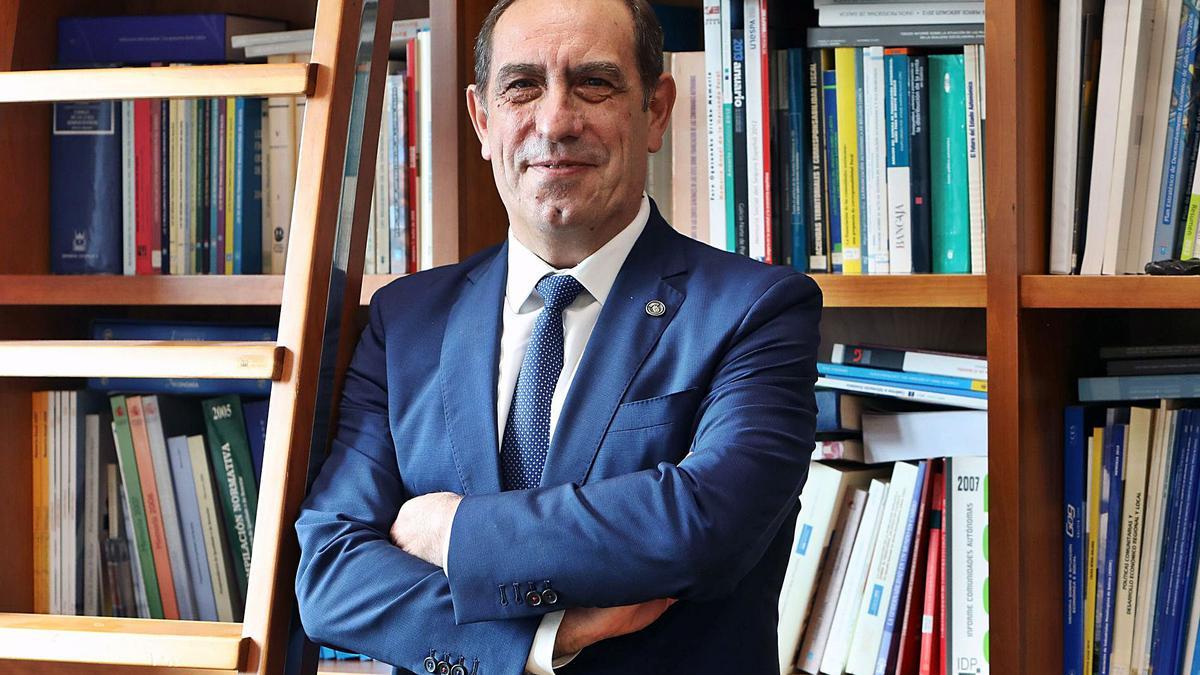 Valeriano Martínez, en su despacho.
