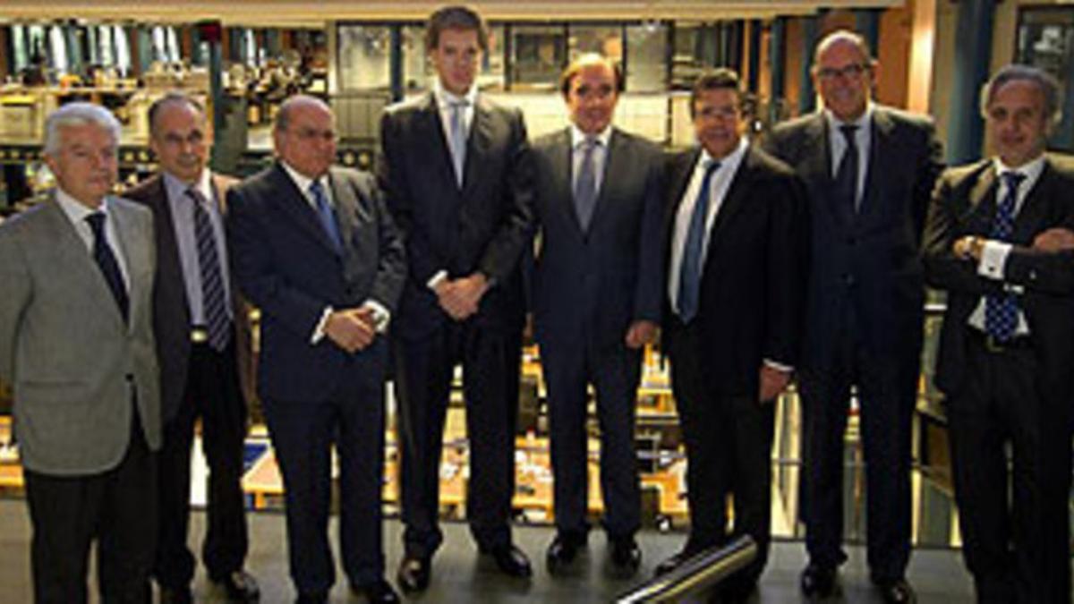 El nuevo consejo. Serafín Roldán, José Ramón Franco, Francisco Matosas, Antonio Asensio Mosbah, Conrado Carnal, Juan Llopart, Pedro Fontana y Andrés Tejero.