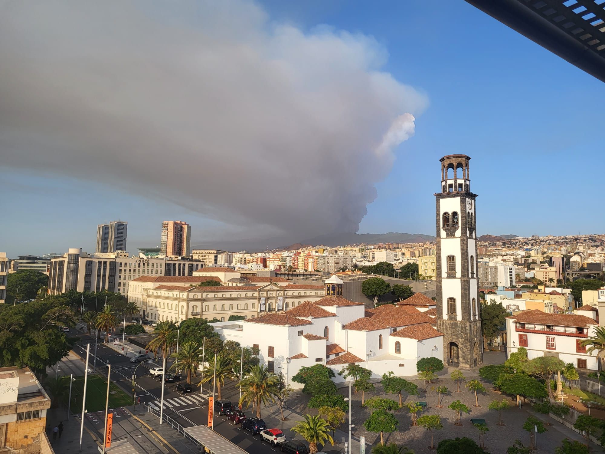 Santa Cruz: así se ve el incendio de Arafo - Candelaria desde distintos puntos de la isla