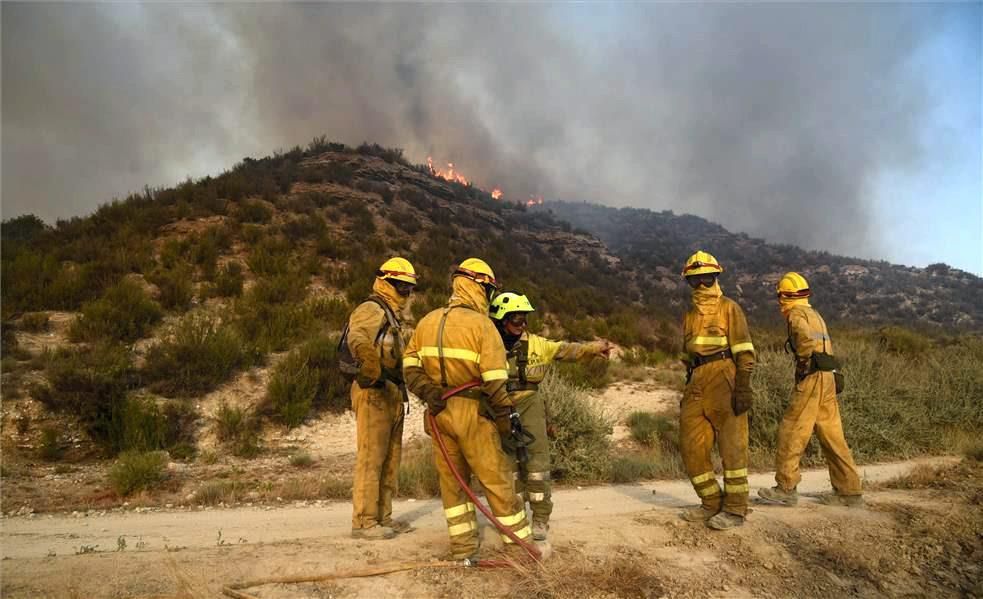 Impresionante incendio en la sierra de Alcubierre