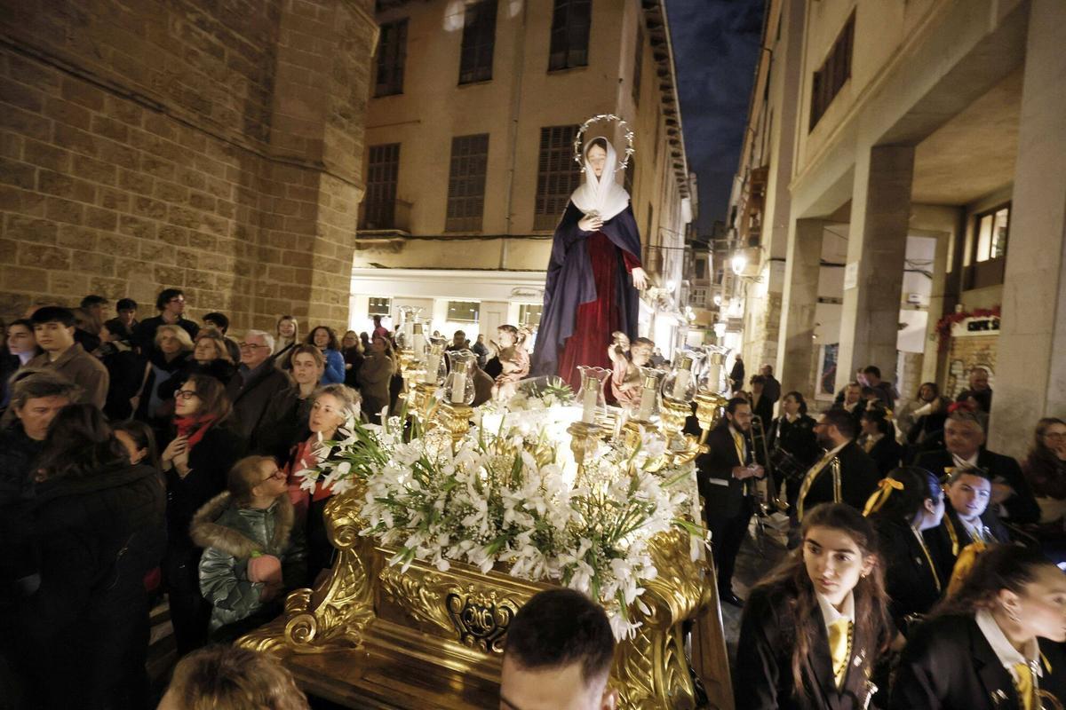 La procesión de la Virgen Dolorosa en imágenes