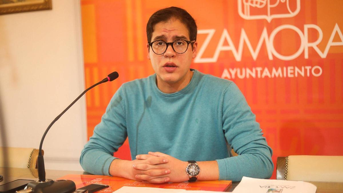 Pablo Novo, informa sobre acciones en el mobiliario urbano