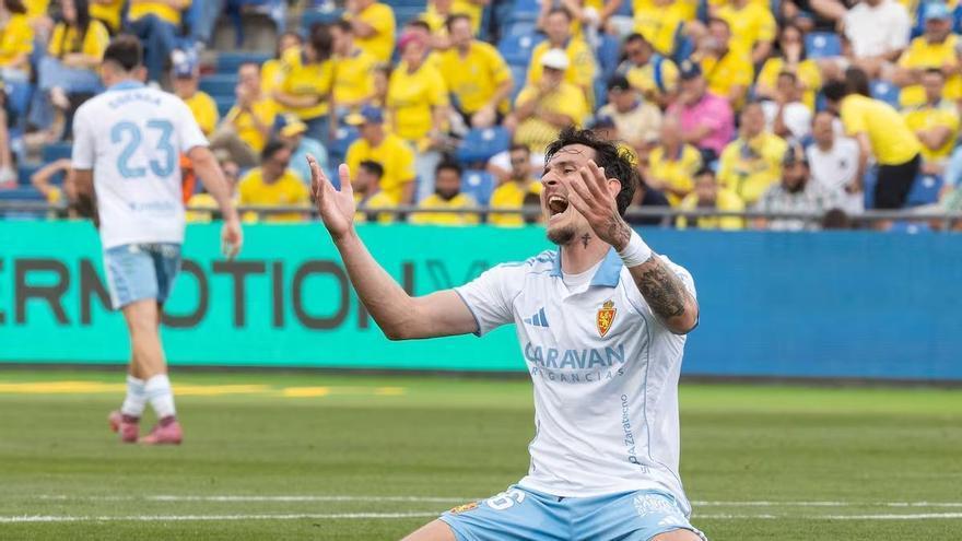 El Zaragoza firma un descenso histórico y el Huesca llegará condenado ante el Córdoba CF