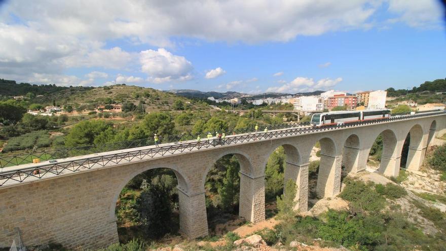 Luz verde a que el tren pase por Gata de Gorgos en modo tranvía