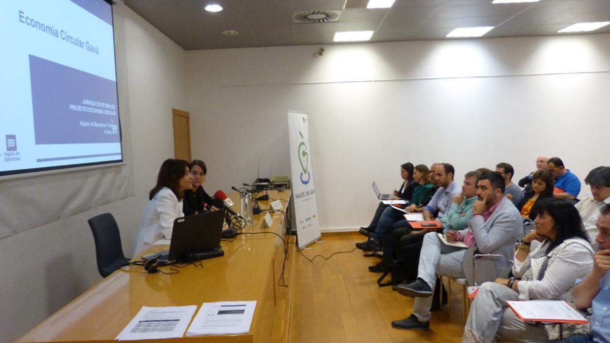 La alcaldesa Raquel Sánchez en un acto sobre economía circular organizado en Gavà