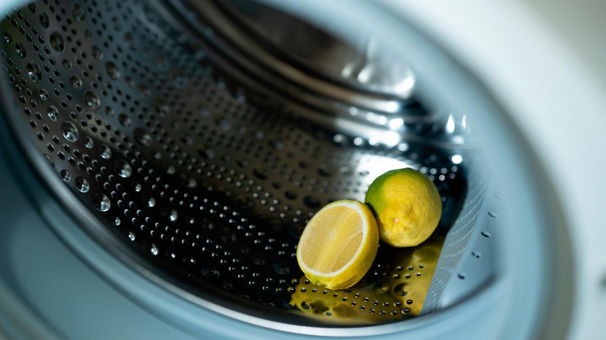 Pon dos limones en el cajón de la lavadora: adiós al problema tan común