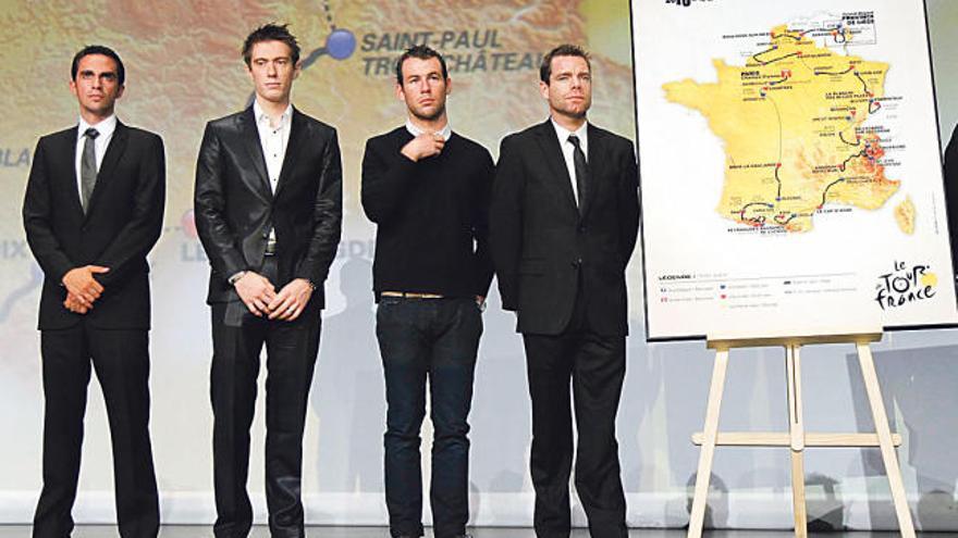 Contador, Rolland, Cavendish y Evans, ayer en París.