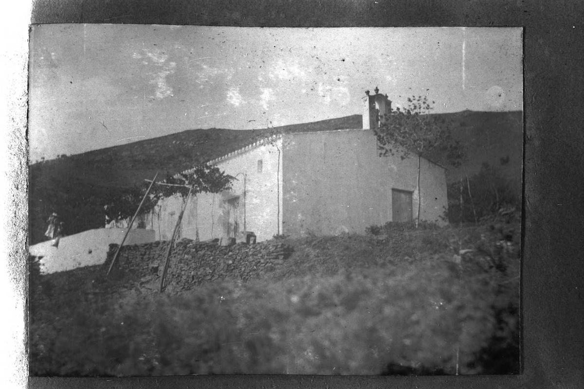 Ermita de cala Calís, probable edifici original de la casa Camprubí.