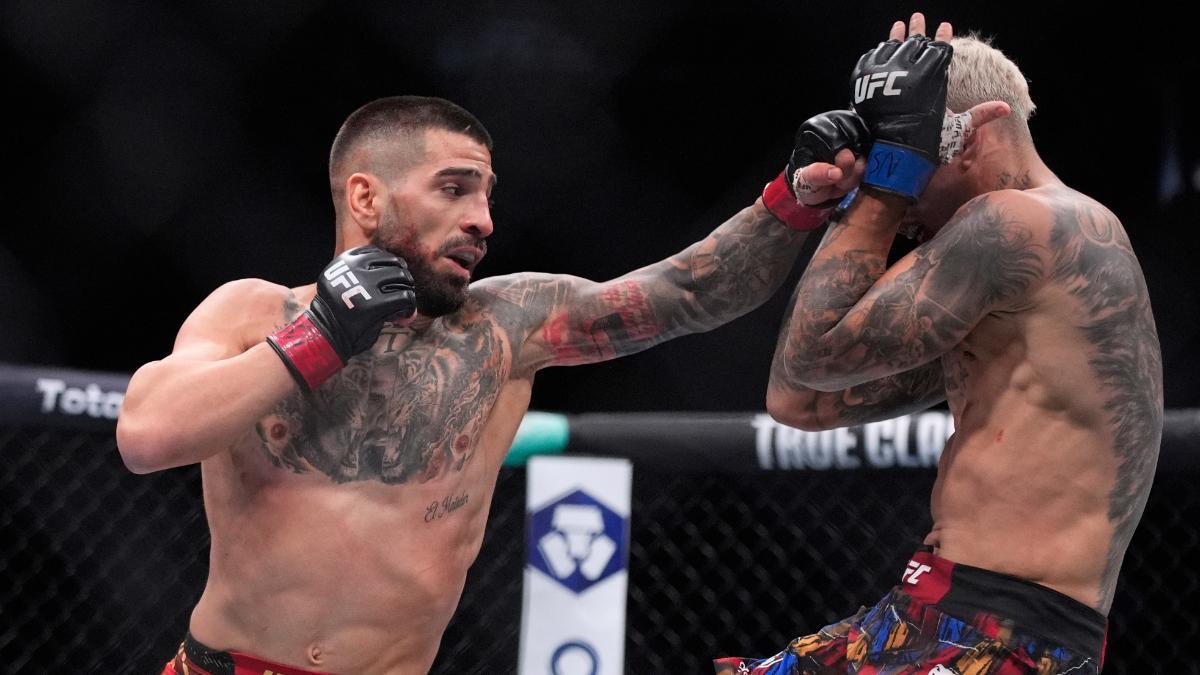 Ilia Topuria destroza a Charles Oliveira