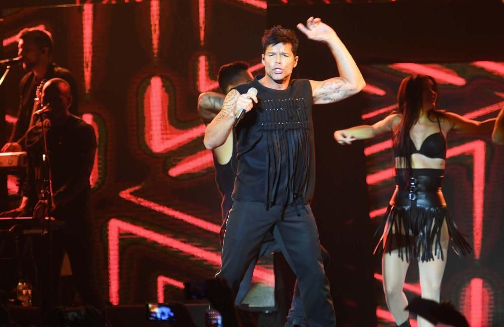 El artista puertorriqueño llenó el Coliseum con 9.000 personas que bailaron al ritmo de Living la vida loca, Sube la adrenalina, Tu recuerdo o Te extraño, te olvido y te amo.