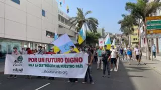 Un millar de personas protestan en Las Palmas de Gran Canaria contra Chira-Soria