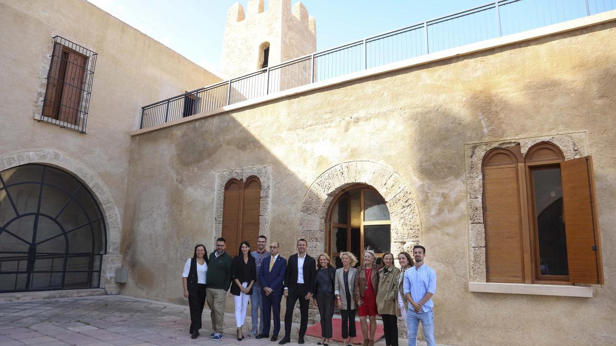 Visita de Vicente Mompó a Bétera, junto a la alcaldesa Elia Verdevío y el resto de la corporación municipal.