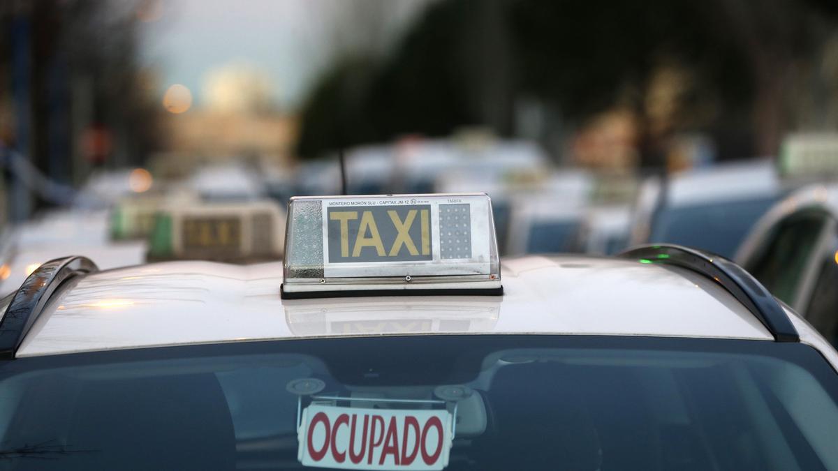 Imagen de archivo de un taxi de Madrid.