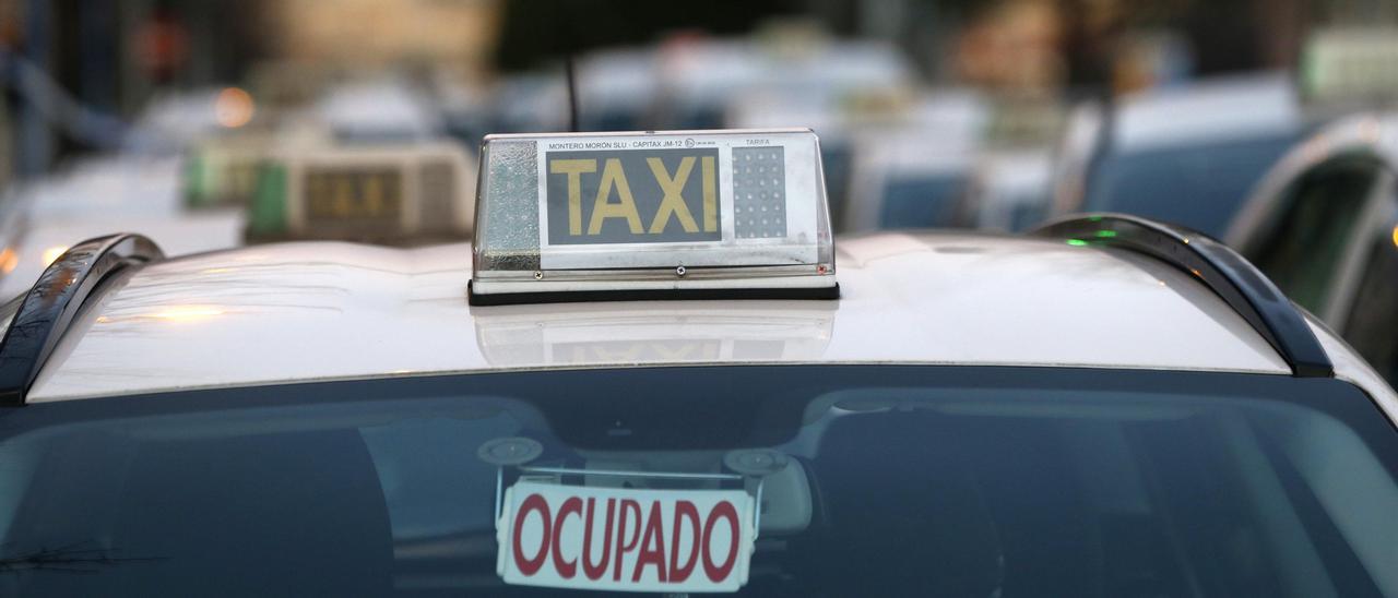 Imagen de archivo de un taxi de Madrid.