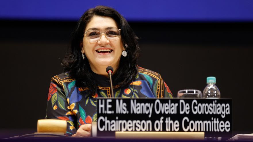 La sorpresa de la UNESCO: la viceministra paraguaya que le cantó a Asturias y echó un culín desde la tribuna de autoridades
