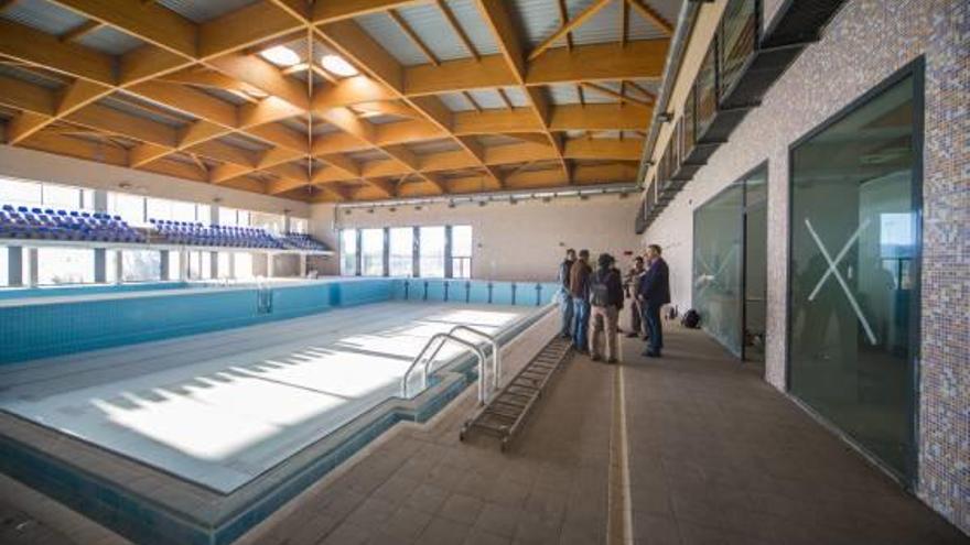 La piscina cubierta ha reactivado las obras de la primera fase.